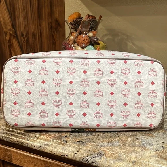 Host Appreciation First and Second prize on a random Wheel draw - Picture 7 of 11